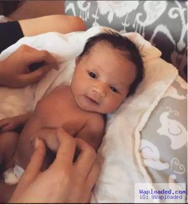 So cute! John Legend shows off his daughter